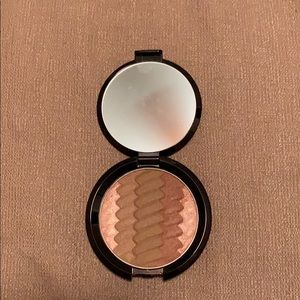 Becca Gradient Sunlit Bronzer in Sunset Waves